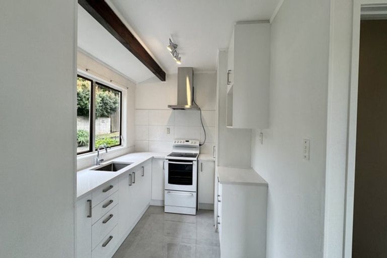 Photo of property in 1/38a Blakeborough Drive, Forrest Hill, Auckland, 0620