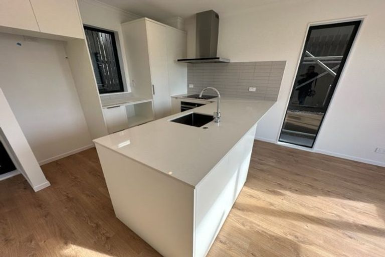 Photo of property in 11 Hema Road, Hobsonville, Auckland, 0616