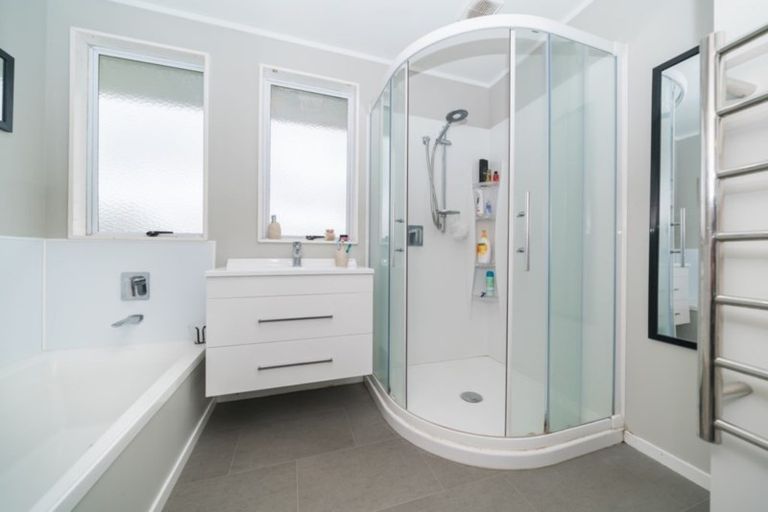 Photo of property in 23 Dahlstrom Grove, Kelvin Grove, Palmerston North, 4414