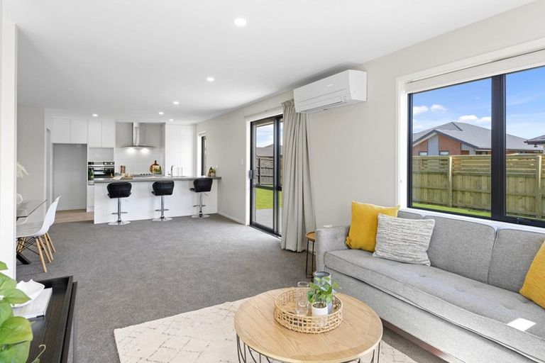 Photo of property in 17 John Holmes Road, Halswell, Christchurch, 8025