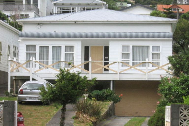 Photo of property in 37 The Parade, Island Bay, Wellington, 6023