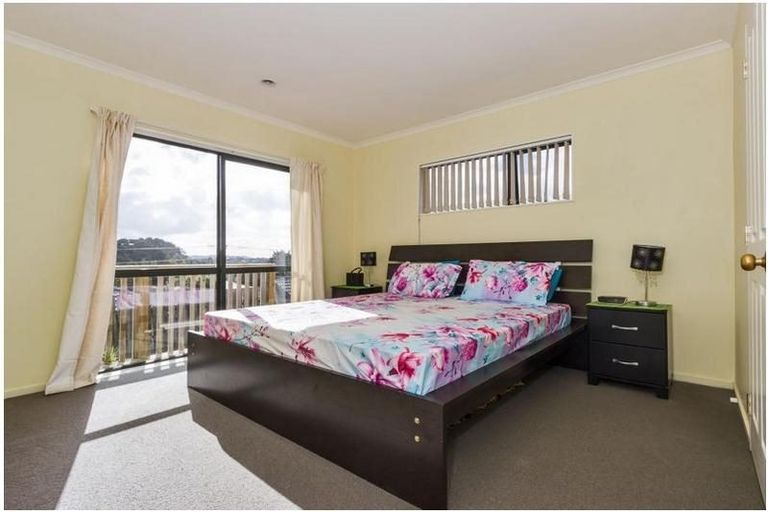 Photo of property in 227 Triangle Road, Massey, Auckland, 0614