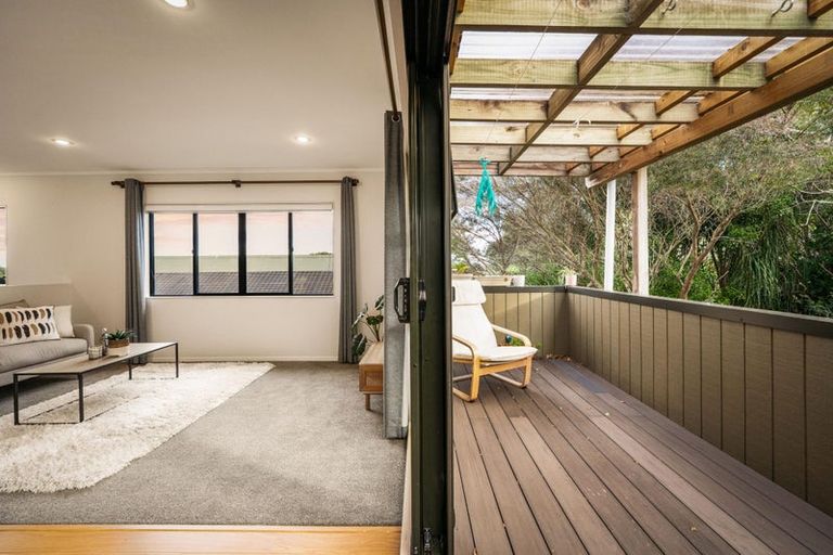 Photo of property in 123b Colwill Road, Massey, Auckland, 0614