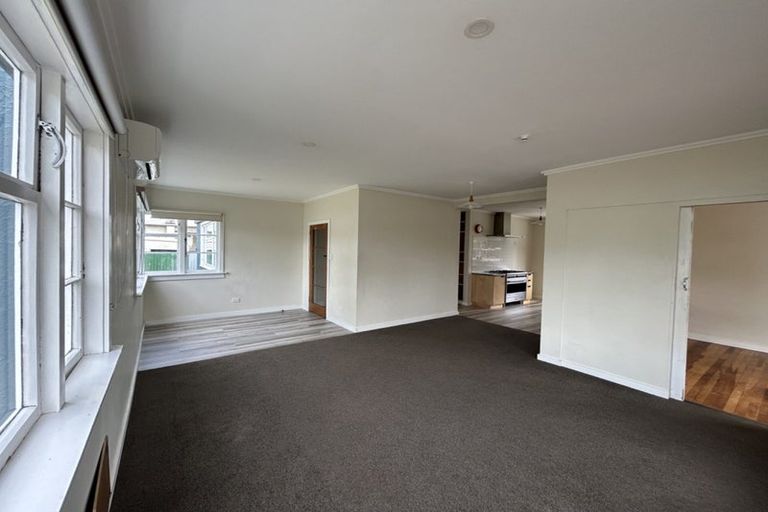 Photo of property in 42 Mckenzie Street, Levin, 5510
