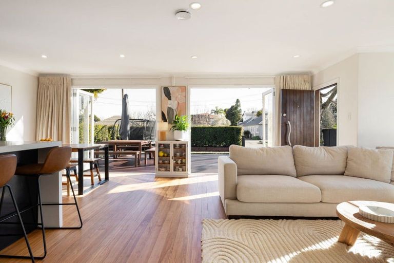 Photo of property in 2 Newall Street, Hamilton East, Hamilton, 3216