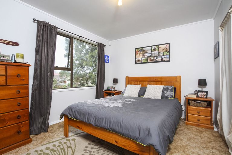 Photo of property in 13 Luanda Drive, Ranui, Auckland, 0612