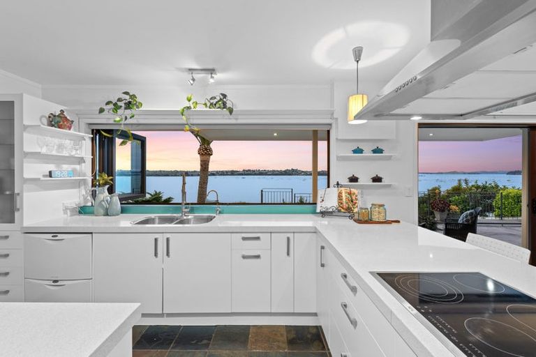 Photo of property in 2/10 Lilford Place, Half Moon Bay, Auckland, 2012