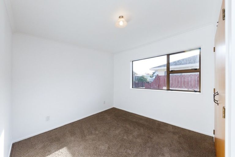 Photo of property in 53b Chatsworth Place, Highbury, Palmerston North, 4412