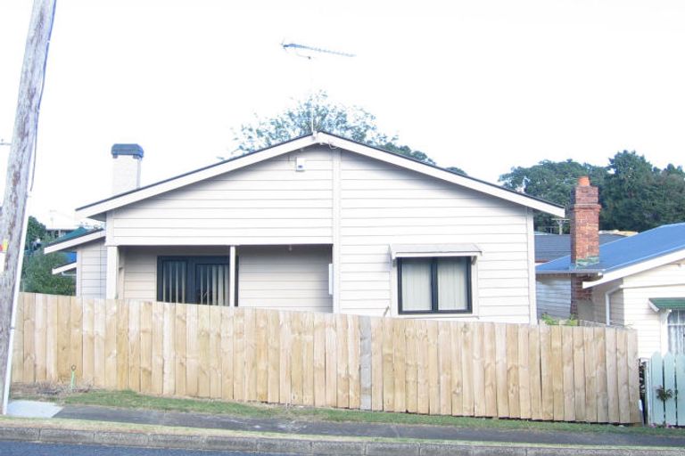 Photo of property in 19 Victoria Street, Otahuhu, Auckland, 1062
