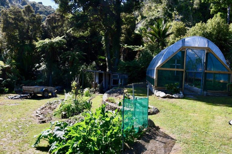 Photo of property in 4456g Karamea Highway, Karamea, 7893