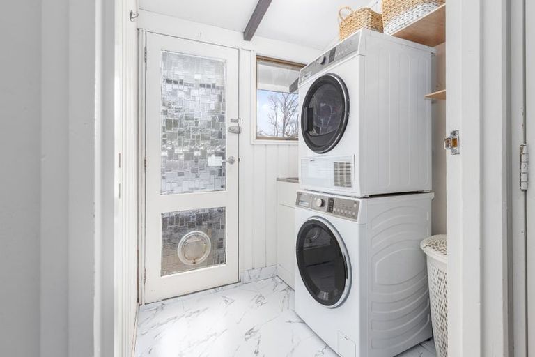 Photo of property in 220 Main Road South, Raumati South, Paraparaumu, 5032