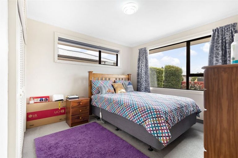 Photo of property in 6 Carbine Place, Sockburn, Christchurch, 8042