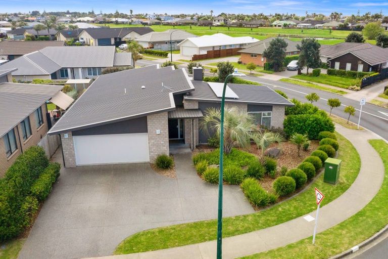 Photo of property in 1 Kapuka Street, Papamoa Beach, Papamoa, 3118