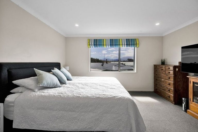 Photo of property in 17 Ponderosa Place, Opunake, 4616