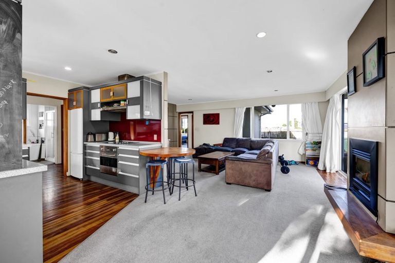 Photo of property in 24 Grey Street, Hawera, 4610