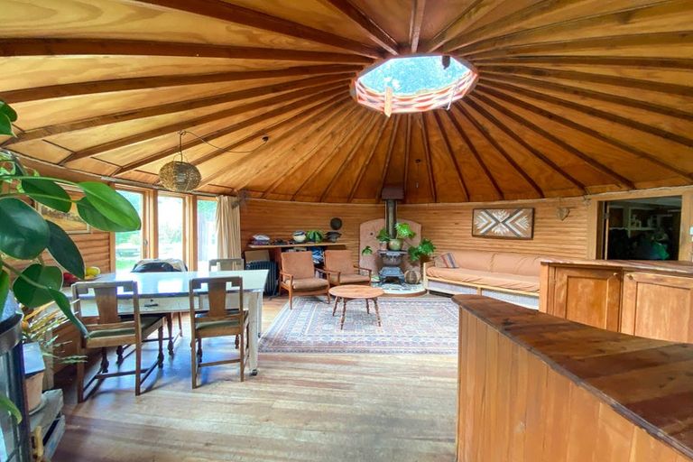 Photo of property in 38 Rangihaeata Road, Rangihaeata, Takaka, 7182