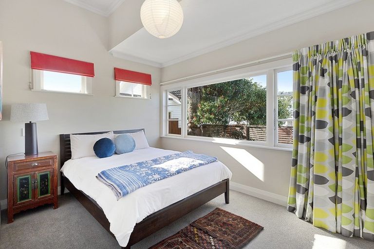 Photo of property in 42 Derwent Street, Island Bay, Wellington, 6023