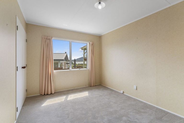 Photo of property in 19 Shera Street, Acacia Bay, Taupo, 3330