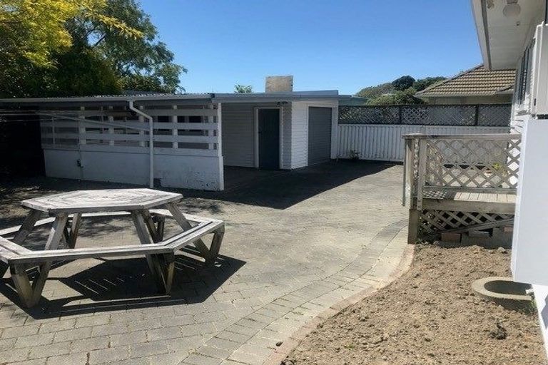 Photo of property in 989 High Street, Avalon, Lower Hutt, 5011