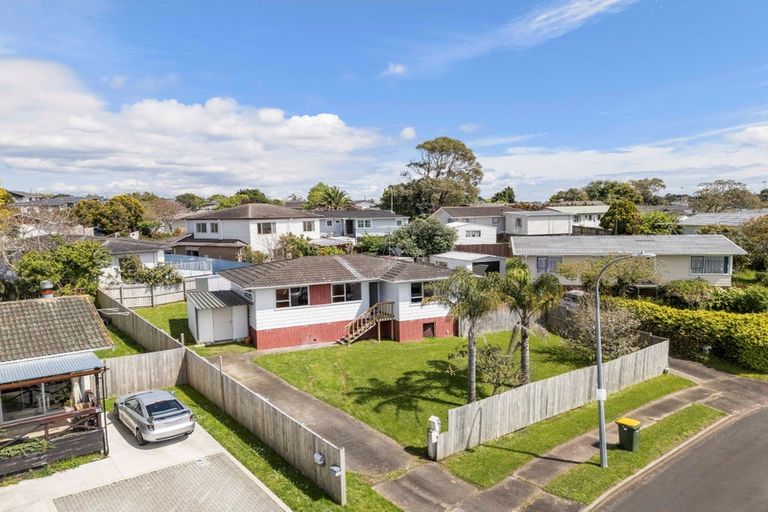 Photo of property in 12 Kereru Place, Half Moon Bay, Auckland, 2012