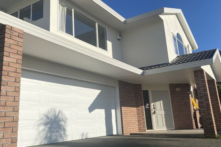 Photo of property in 8 Alice Place, Hillcrest, Auckland, 0627