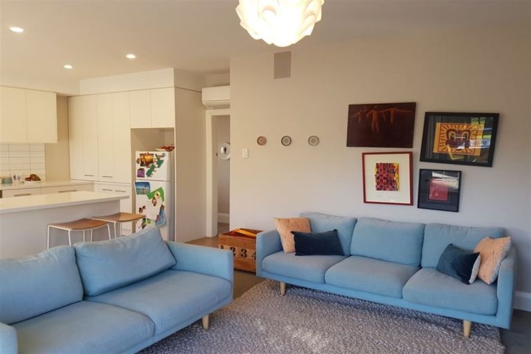 Photo of property in 27 Somerfield Street, Somerfield, Christchurch, 8024