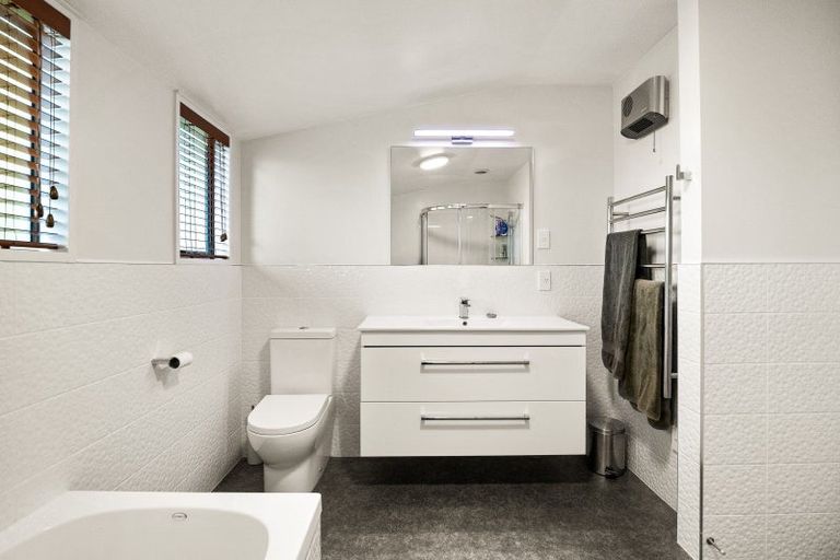 Photo of property in 75 Glenross Street, Glenross, Dunedin, 9011