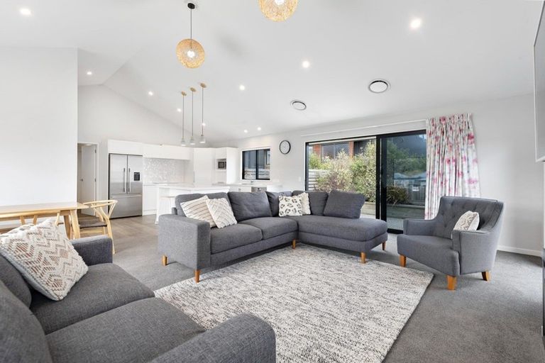 Photo of property in 14 Violet Way, Lower Shotover, Queenstown, 9304