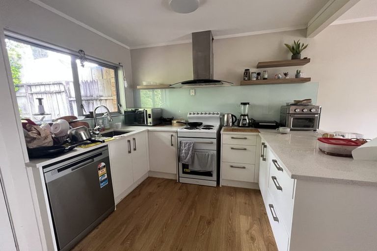 Photo of property in 3/89 Birkdale Road, Birkdale, Auckland, 0626