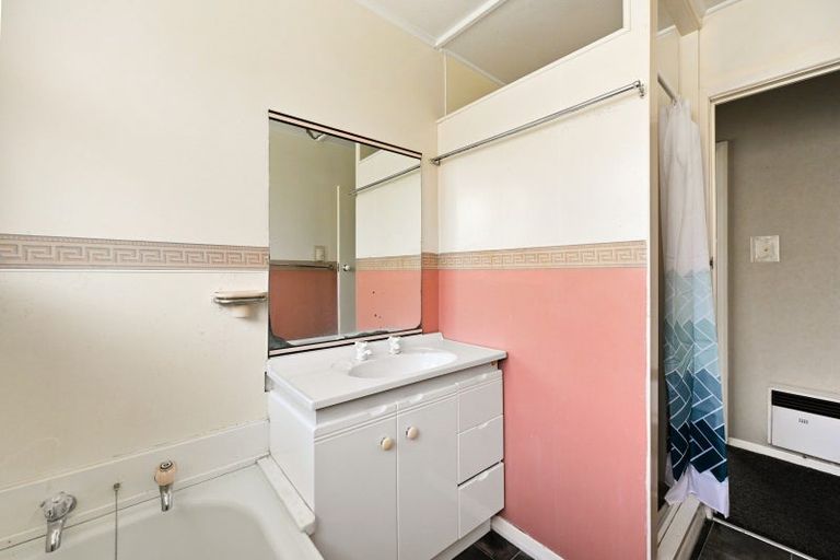 Photo of property in 32 Croall Crescent, St Andrews, Hamilton, 3200