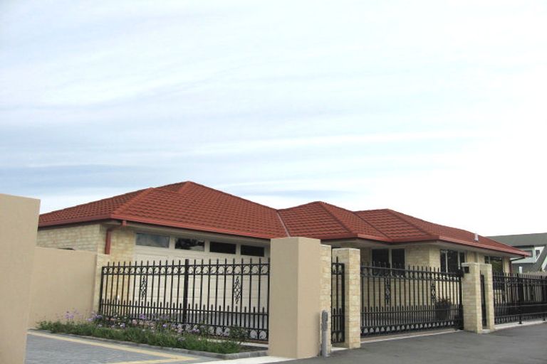 Photo of property in 62 Maxwell Road, Blenheim, 7201