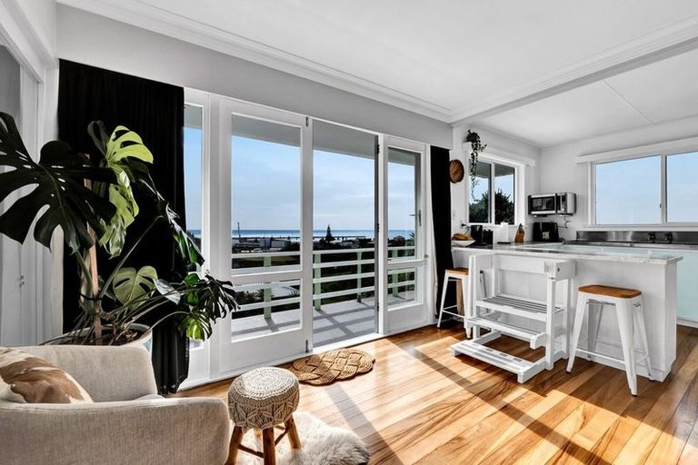 Photo of property in 76 South Road, Blagdon, New Plymouth, 4310