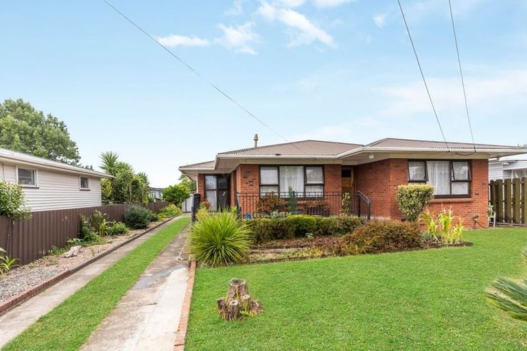 Photo of property in 17 Mckean Avenue, Manurewa, Auckland, 2102
