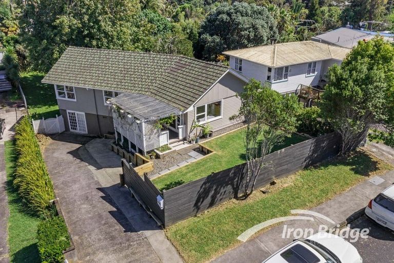Photo of property in 24 Paragon Avenue, Beach Haven, Auckland, 0626