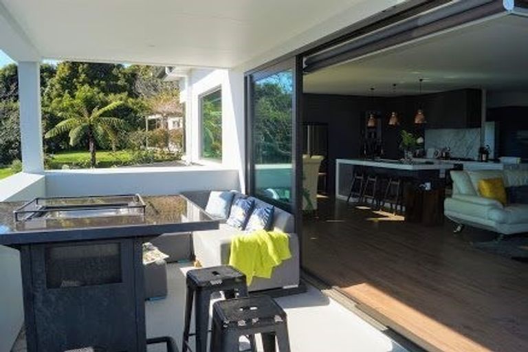 Photo of property in 9 Tui Crescent, Waikanae, 5036