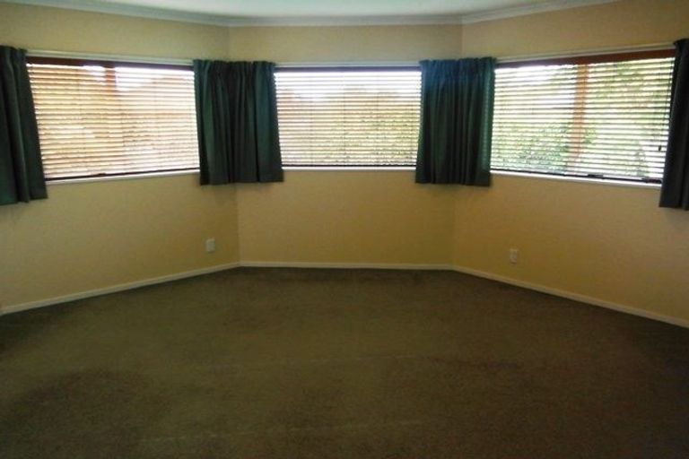 Photo of property in 8 Cranbrook Place, Rototuna North, Hamilton, 3210