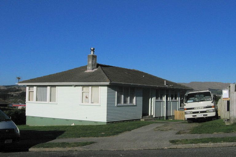 Photo of property in 16 Rangituhi Crescent, Takapuwahia, Porirua, 5022