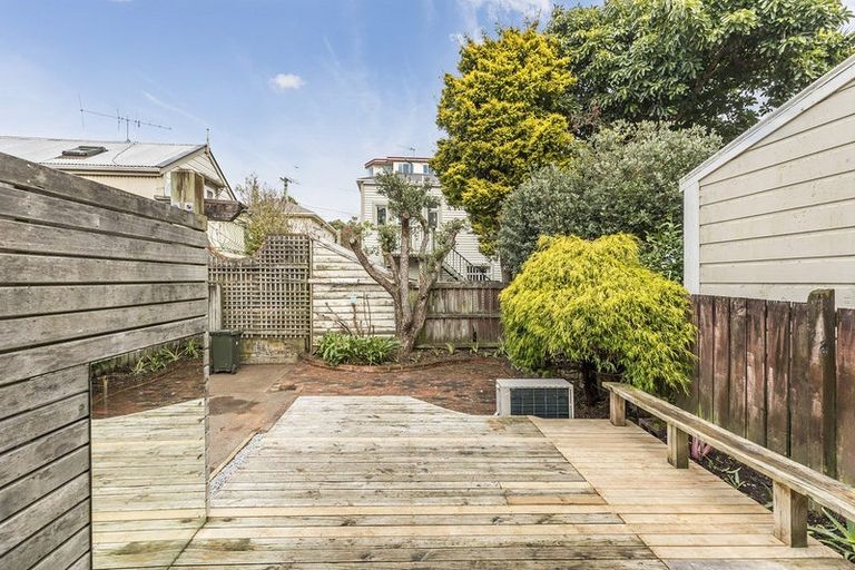 Photo of property in 31 Palmer Street, Aro Valley, Wellington, 6011