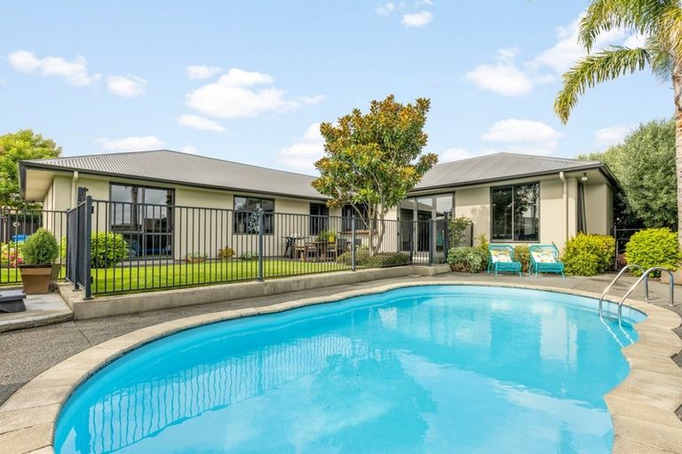 Photo of property in 7 Kirkpatrick Place, Havelock North, 4130