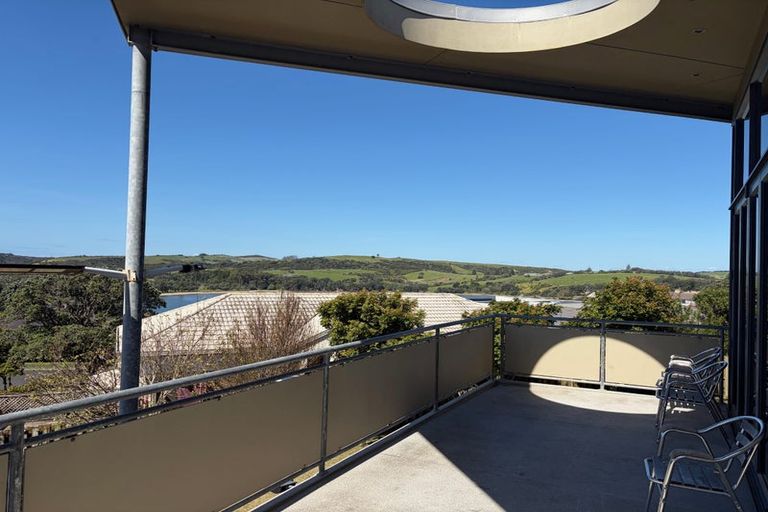 Photo of property in 3 Farnell Place, Gulf Harbour, Whangaparaoa, 0930