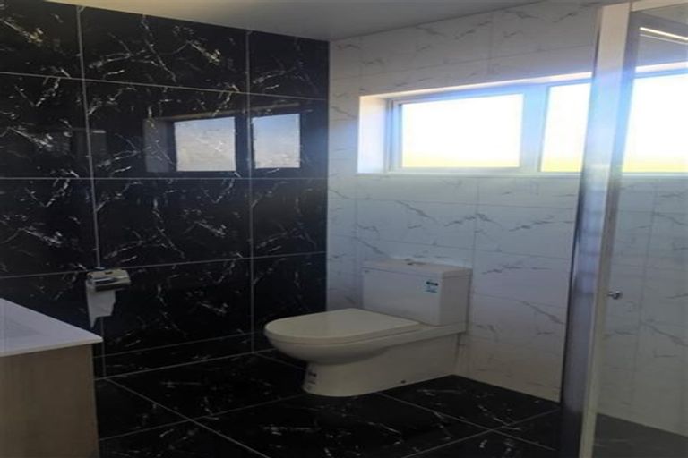 Photo of property in 104 Keri Vista Rise, Papakura, 2110