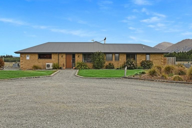 Photo of property in 85 Ben Ohau Road, Ben Ohau, Twizel, 7999