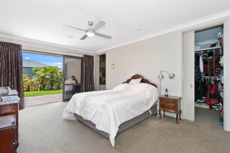 Photo of property in 45 Oakgrove Drive, Rangiora, 7400