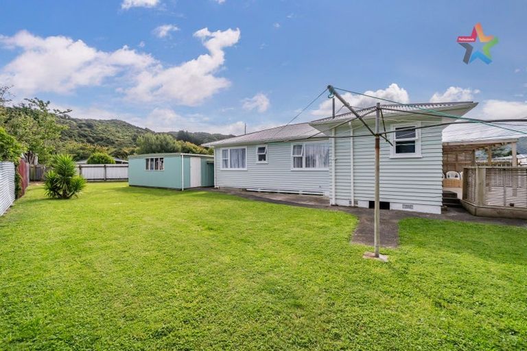 Photo of property in 18 Whitehall Street, Wainuiomata, Lower Hutt, 5014