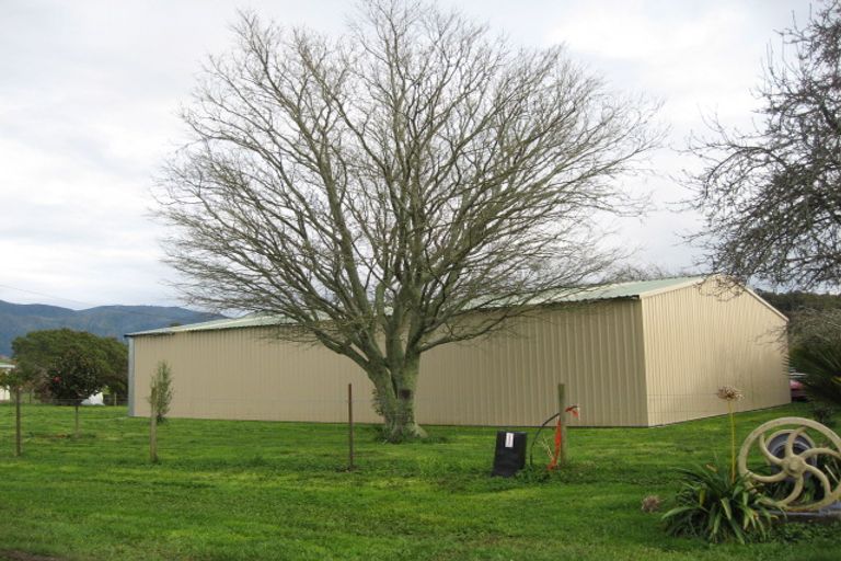 Photo of property in 103 Abel Tasman Drive, Takaka, 7183