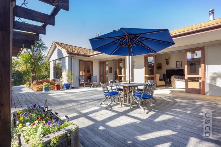 Photo of property in 19 Solan Drive, Waimauku, 0812