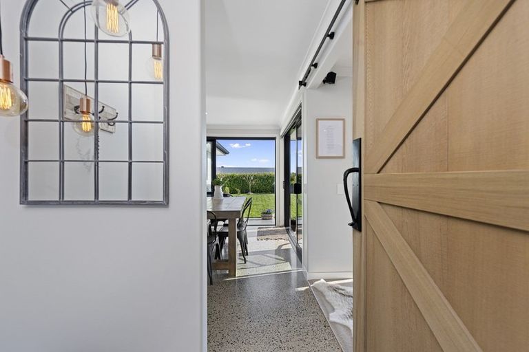 Photo of property in 213 Ballintoy Park Drive, Welcome Bay, Tauranga, 3175