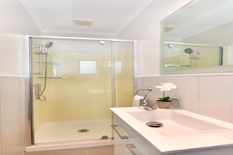 Photo of property in 12 Forest Glen, Orewa, 0931