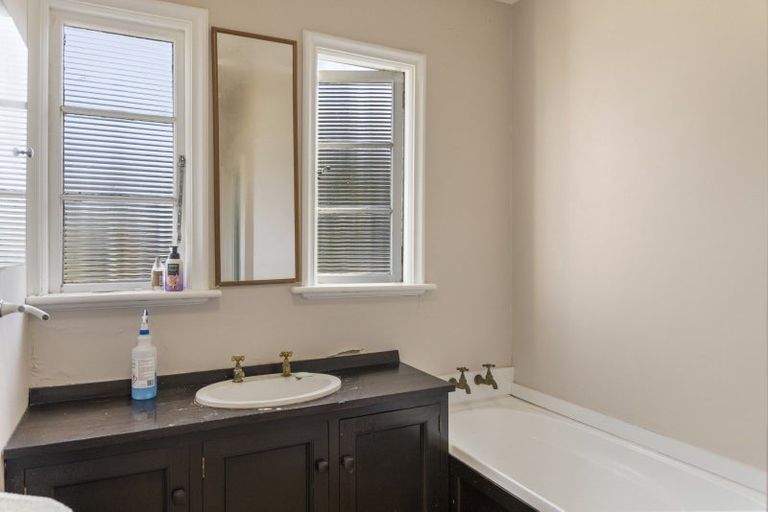 Photo of property in 71 Warrender Street, North Dunedin, Dunedin, 9016