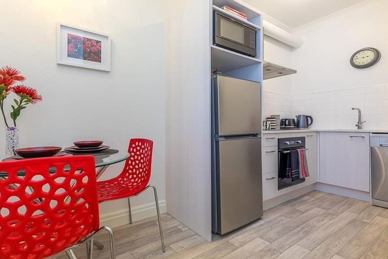 Photo of property in 38a Symonds Street, Onehunga, Auckland, 1061